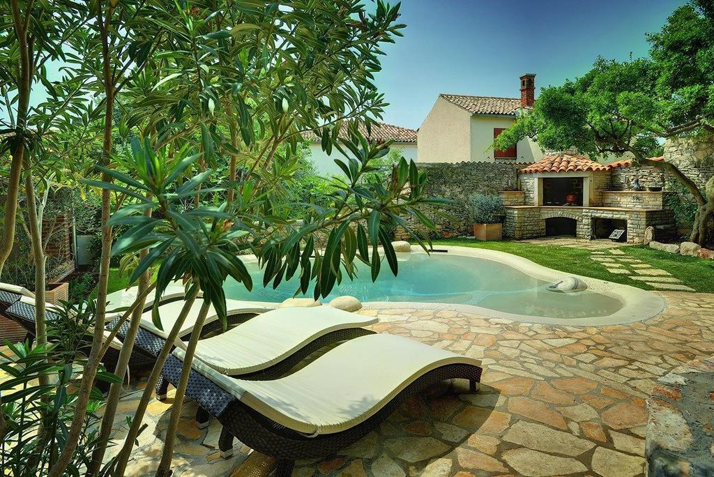 Villa Br Ližnjan Екстериор снимка